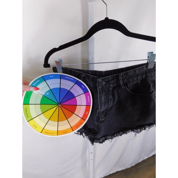 Shein Shorts Womens Medium Black Denim Cutoff Raw Frayed Hem Embroidered Flames - Picture 9 of 12